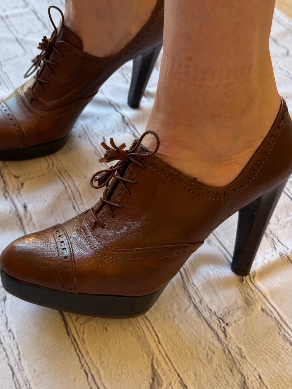 Stuart Weitzman Oxford Heels 8.5N Heels Regency Heritage Leather Academia EUC - Picture 15 of 16